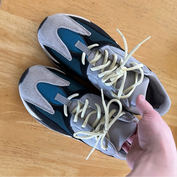 ADIDAS Yeezy Boost 700 wave runner 2023 Chunky Grey Multicolor Mesh Sneaker